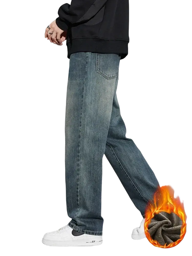 Men fleece lined baggy straight jeans in blue denim with a relaxed fit and cozy fleece-lined interior