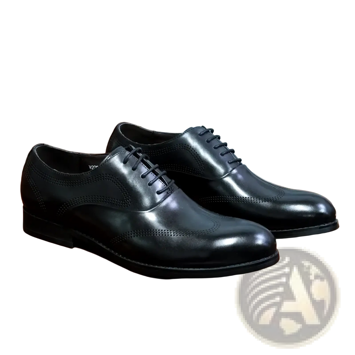 Men leather oxford brogue dress shoes in black leather with brogue detailing and black laces