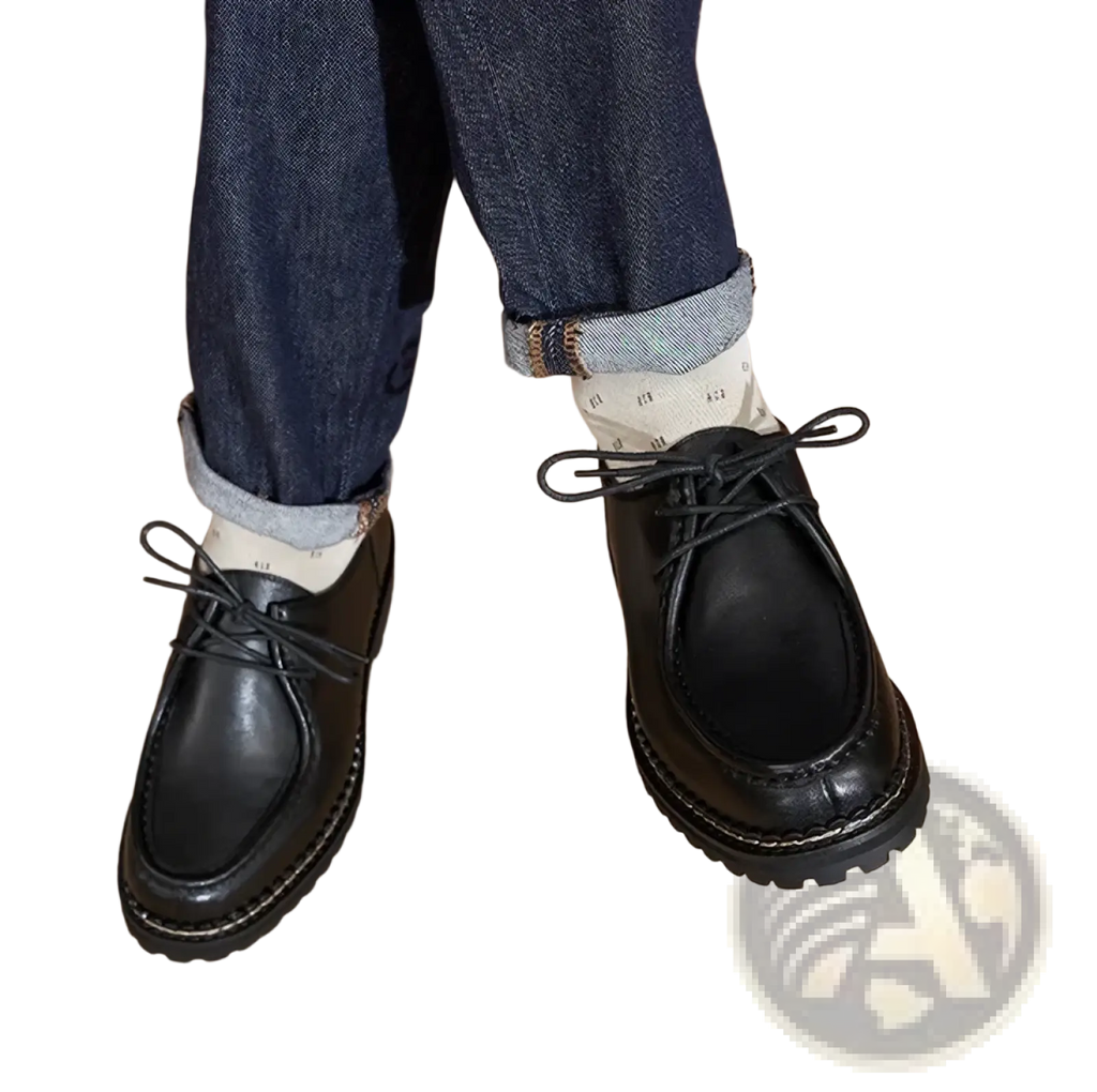 Men leather oxford dress shoes in black leather with lace-up closure and chunky sole for formal wear