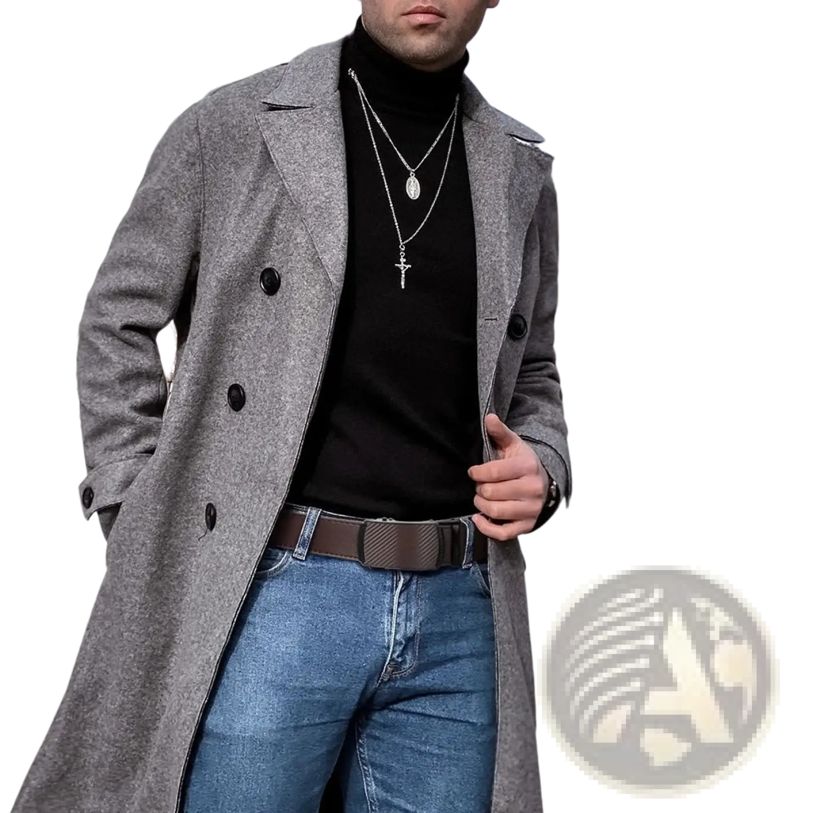Un manteau long en laine gris à double boutonnage, avec des boutons noirs, présenté aux côtés d’une ceinture à cliquet en cuir pour homme et de sa boucle automatique.
