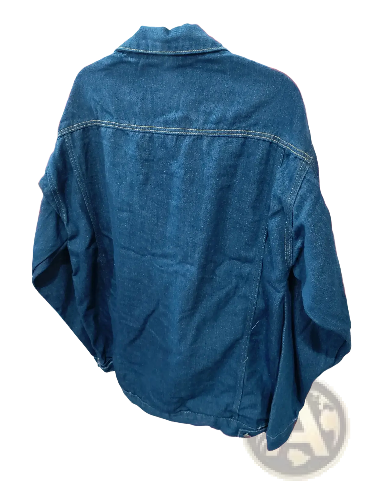 Men light wash slim fit denim jacket in blue with classic stitching and a collar made of denim material