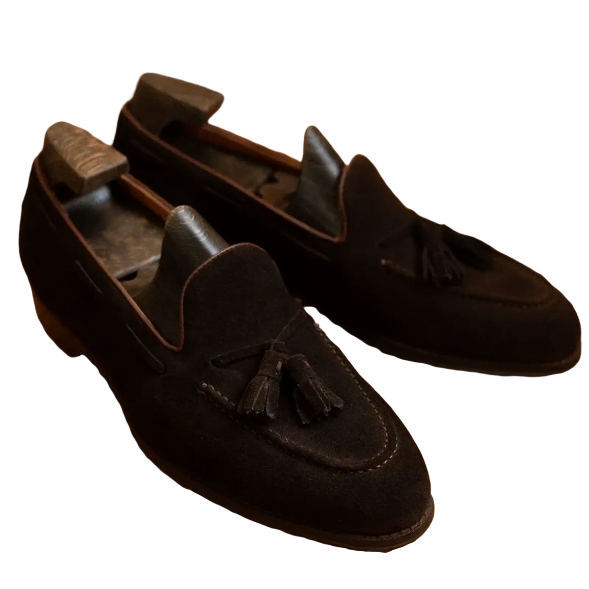 Men suede tassel loafers in black with brown stitching slip on casual shoes made of suede material