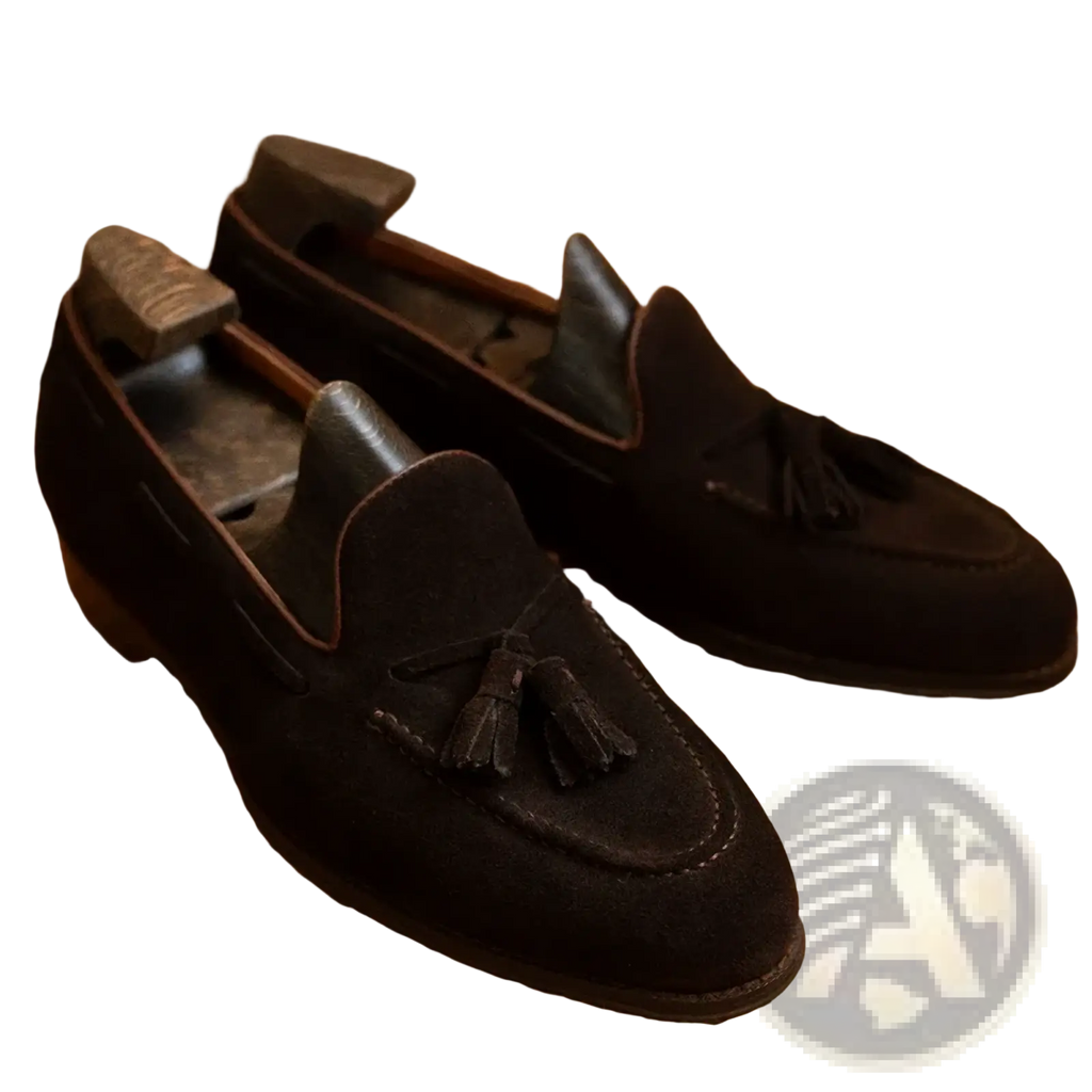 Men suede tassel loafers in black with brown stitching slip on casual shoes made of suede material