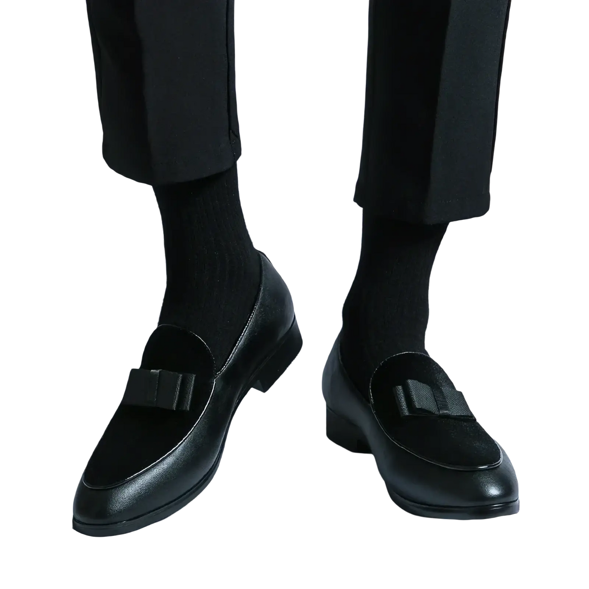 Men velvet dress loafers in black leather with a matte finish and prominent bow detail on the vamp for formal wear