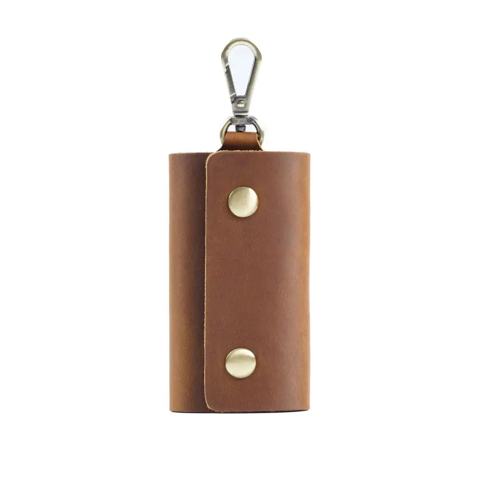 Men’s minimalist leather wallet and key organizer case featuring brown leather key ring with brass rivets and silver carabiner clip