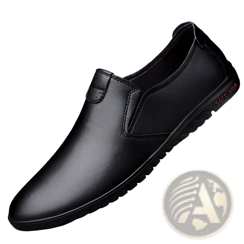 Men’s black leather hiking shoe in Korean style with breathable slip-on design and soft sole for comfort