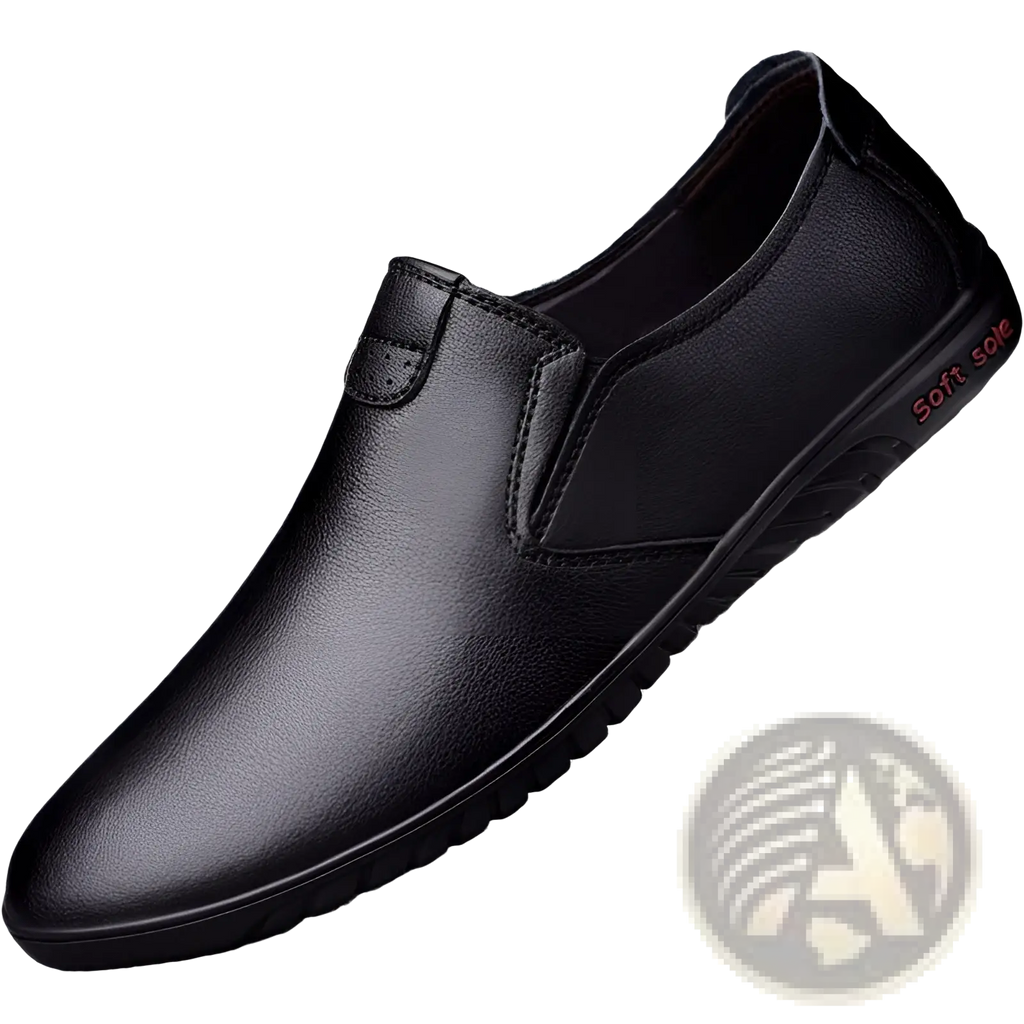 Men’s black Korean style breathable leather hiking slip-on shoe with soft sole for comfortable outdoor use