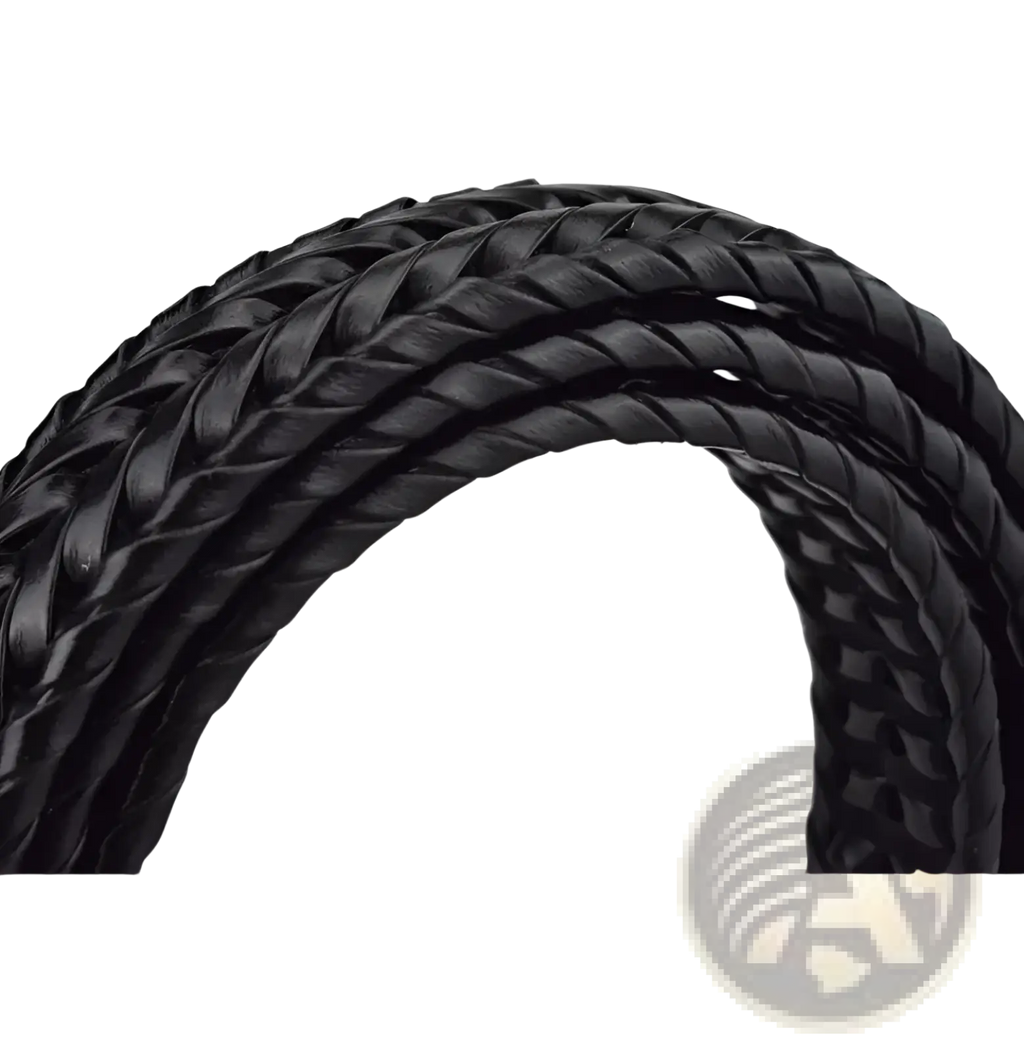 Men’s braided leather belt in black with tightly woven casual cowskin strap featuring smooth finish