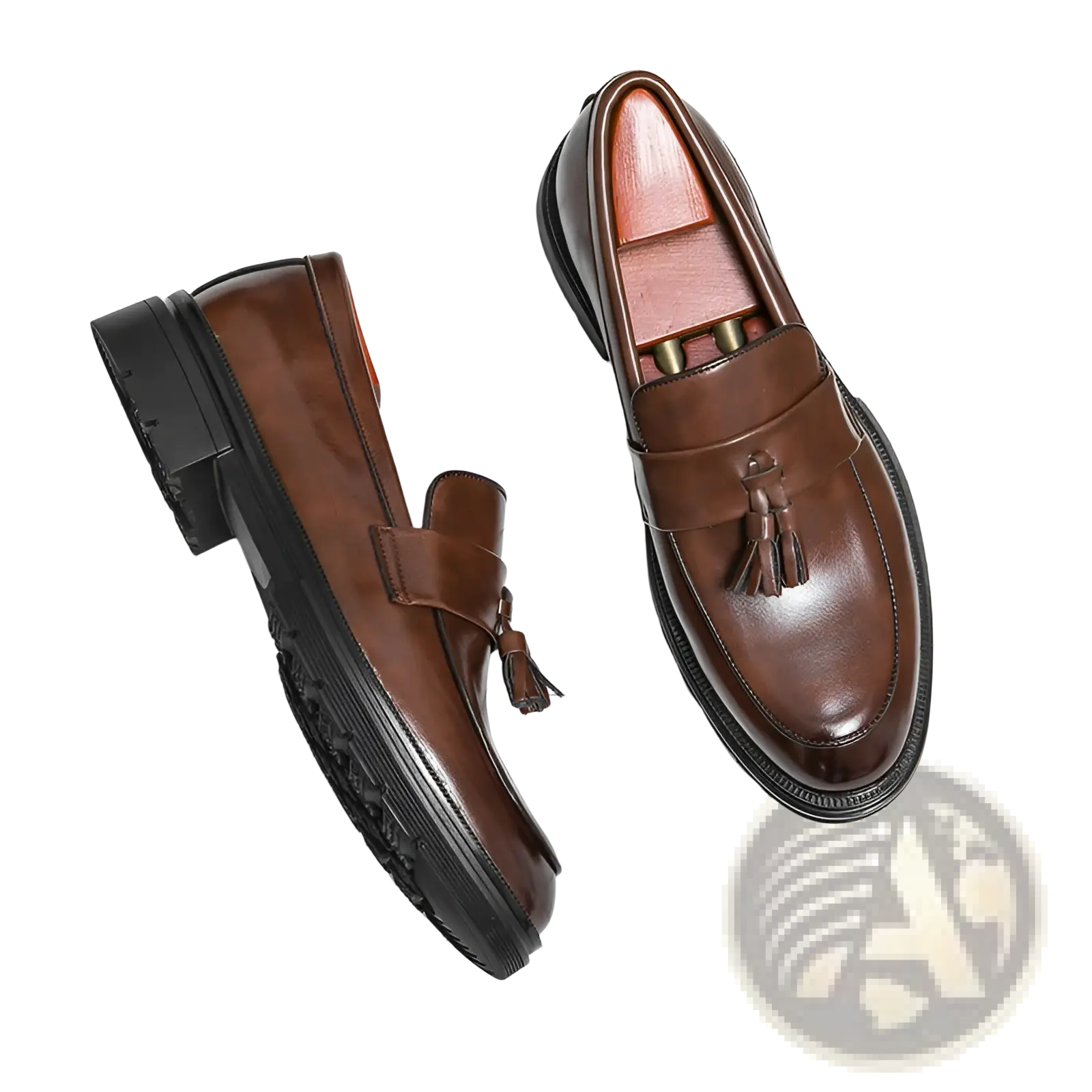 Men’s breathable brown leather tassel brogue loafers with a glossy finish and black rubber soles