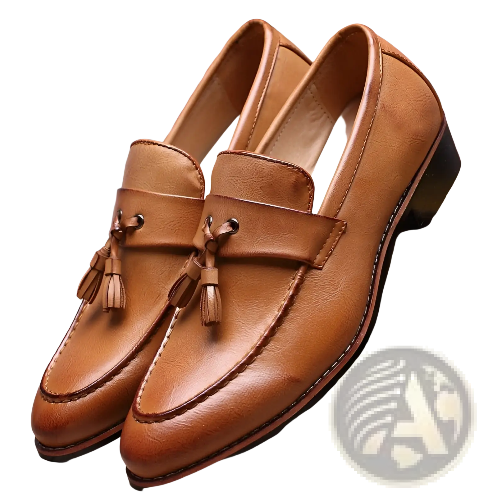 Men’s British retro tassel leather loafers in tan with decorative tassels and a classic slip-on design