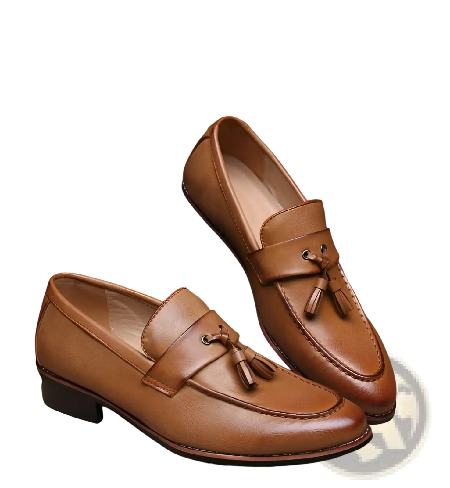 Men’s British retro tan leather loafers with decorative tassels and classic slip-on design for formal wear