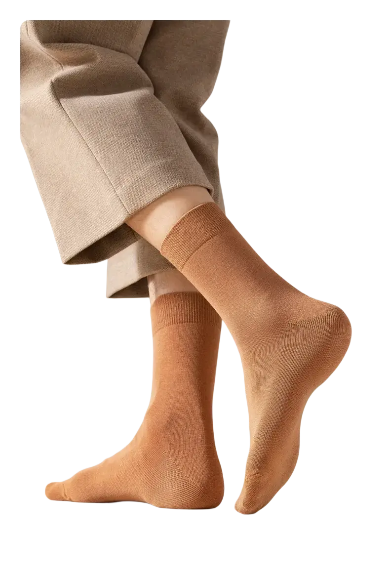 Men’s cotton casual ankle socks 5-pack in tan with ribbed cuff and subtle textured pattern shown from the back side