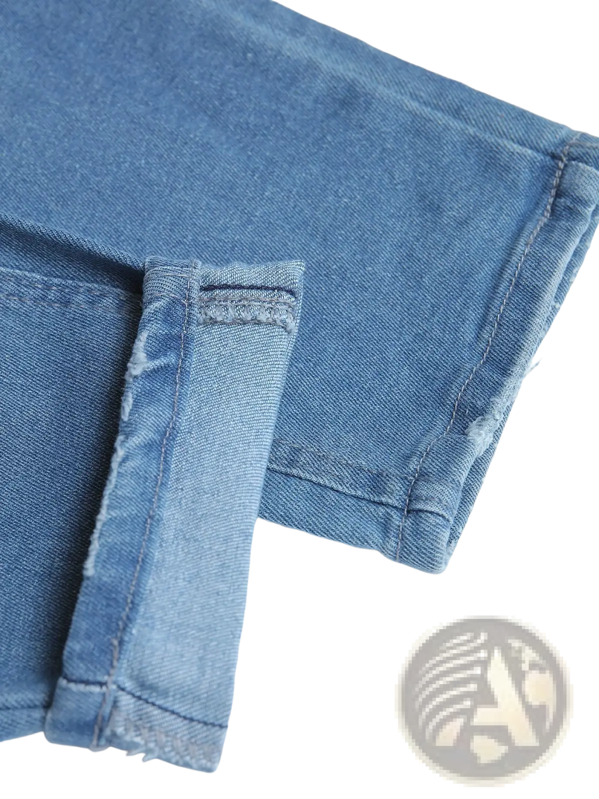 Men’s distressed slim fit stretch denim jeans in light-wash with frayed rolled hems made of durable denim fabric