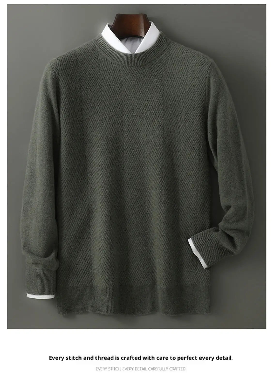 Men’s dark olive green herringbone knit cashmere pullover sweater with white ribbed cuffs and collar