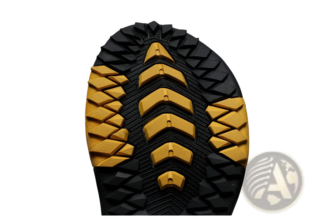 Back side of men’s leather beach sandals outdoor sport flip flops with black and yellow rugged rubber sole tread pattern