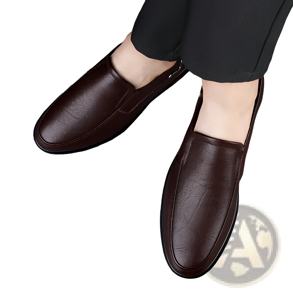 Men’s leather loafers british style slip on shoes in brown with subtle texture and black rubber soles