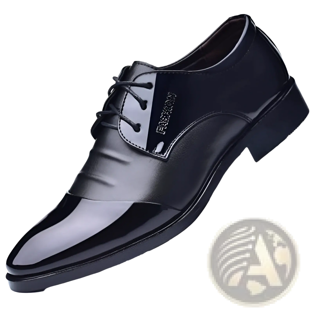 Men’s Oxford leather shoe in black patent leather with glossy finish and subtle side branding British style pointed toe