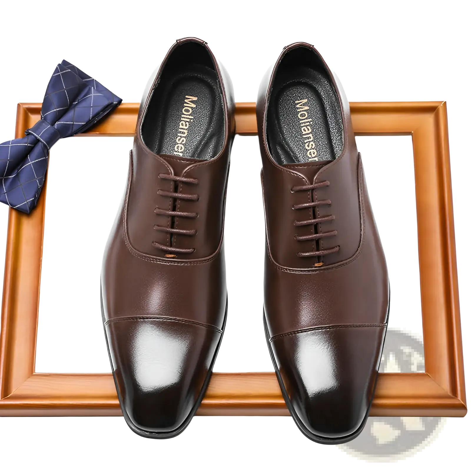 Men’s Oxford leather shoes in brown with cap toe design and matching laces inspired by Japanese dress style