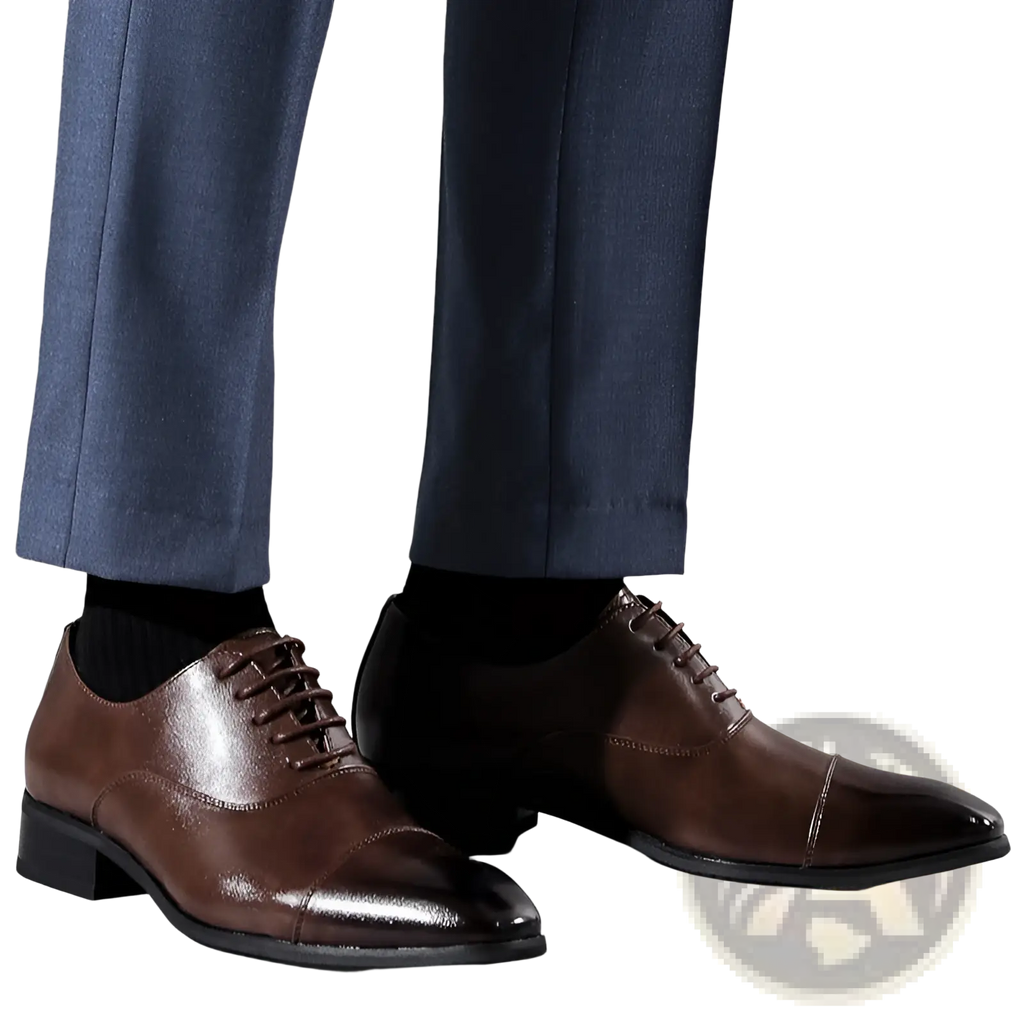 Men’s oxford leather shoes in brown with polished toe cap and black rubber sole Japanese dress style