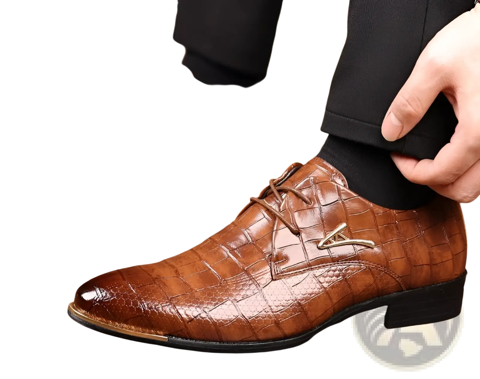 Men’s pointed toe formal leather business shoes in brown crocodile pattern with gold tone metal accent on the toe