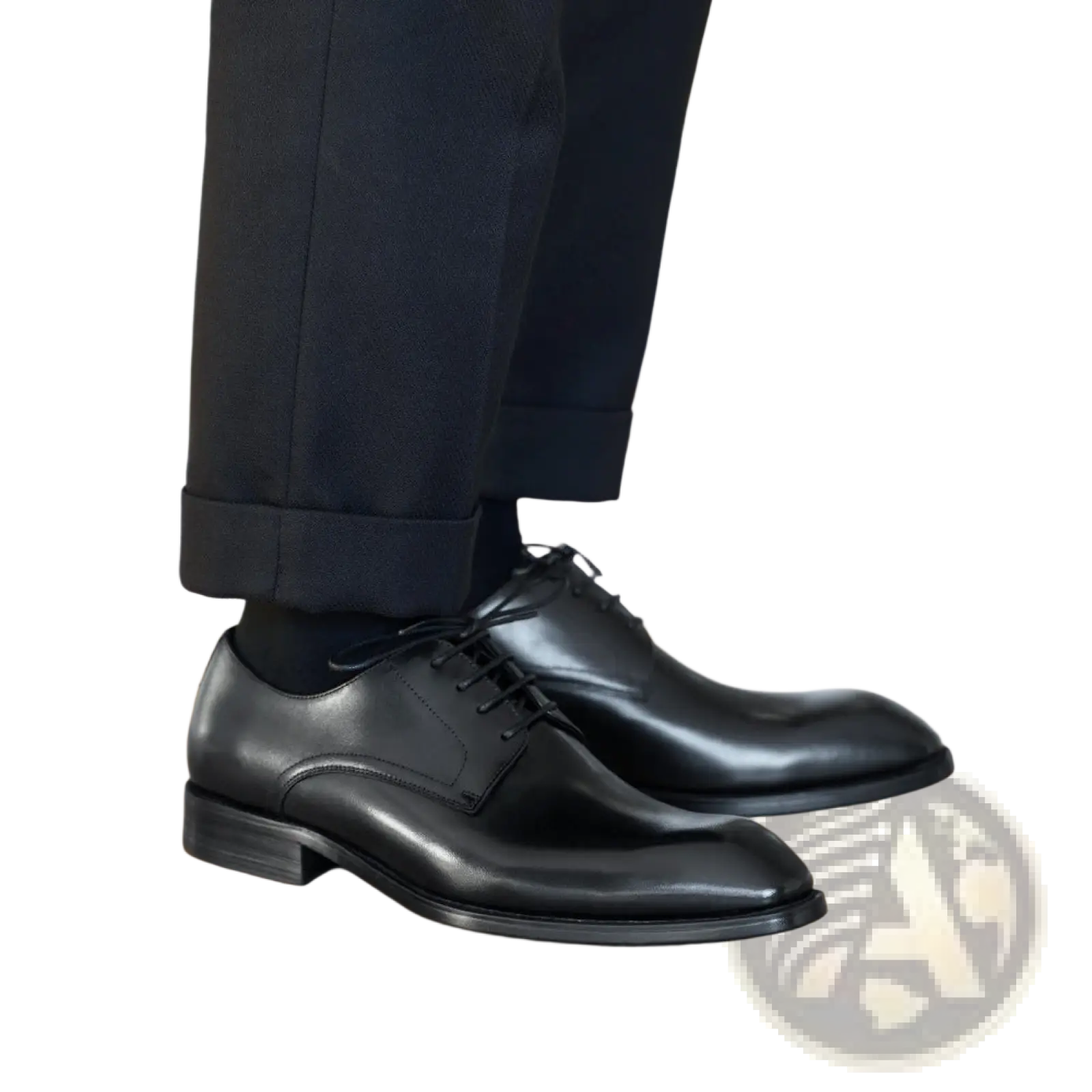 Men’s square toe distressed black leather oxford shoes with polished finish and classic lace-up design