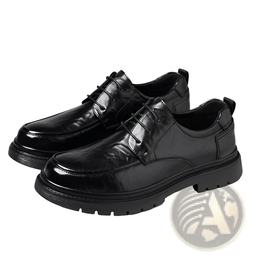 Men’s trendy chunky black patent leather lace-up oxford shoes with a thick rubber sole for casual wear