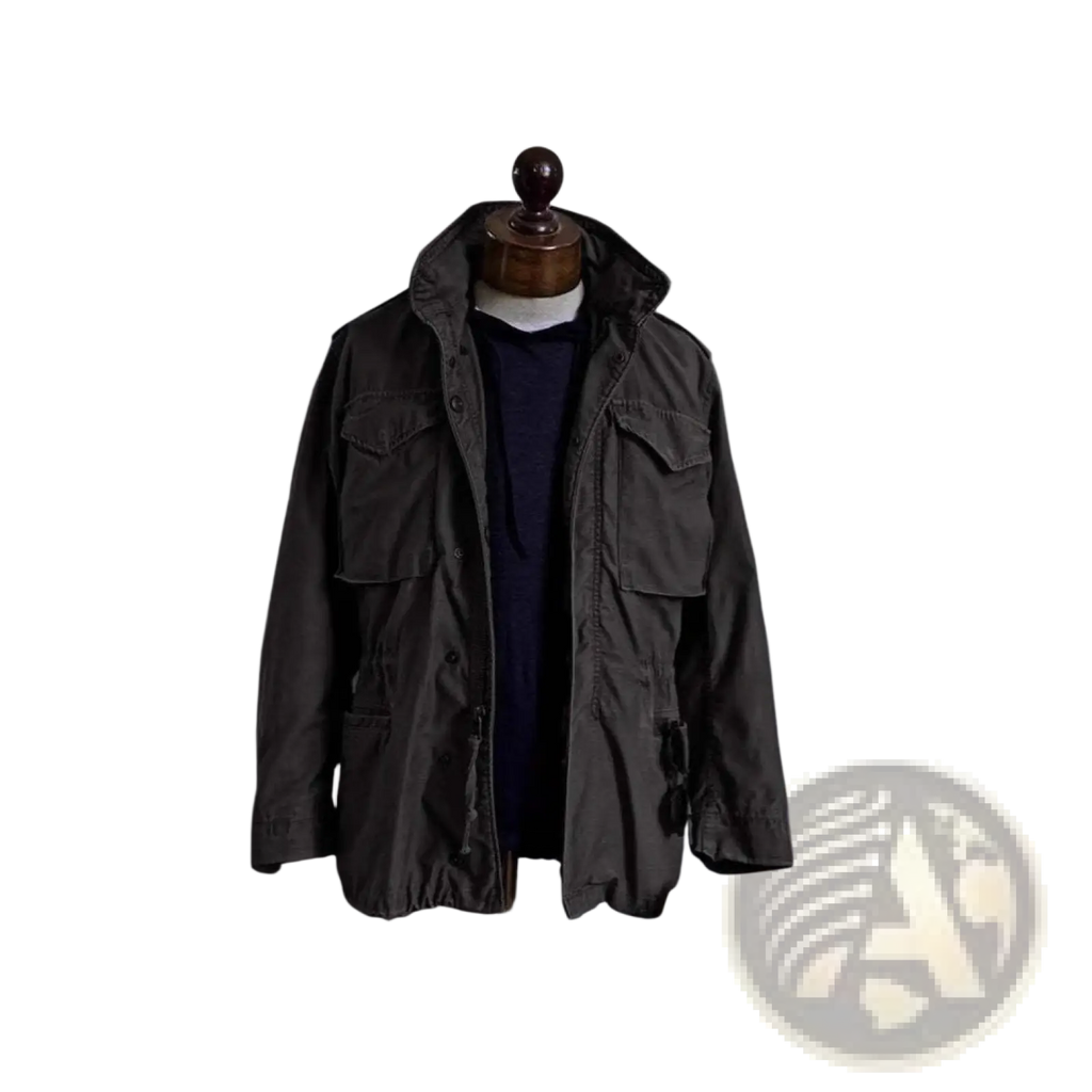 Men’s vintage olive green military field overalls jacket with hood button closures and multiple flap pockets
