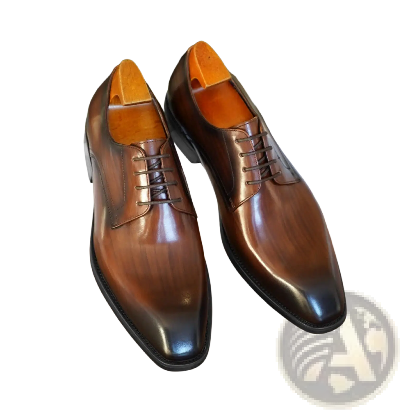 Men’s vintage square toe leather shoes in polished brown with sleek pointed toe and dark laces