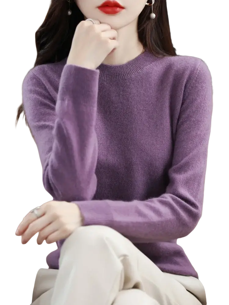 A soft lavender cashmere sweater with classic crew neck and long sleeves for casual womenwear pullover