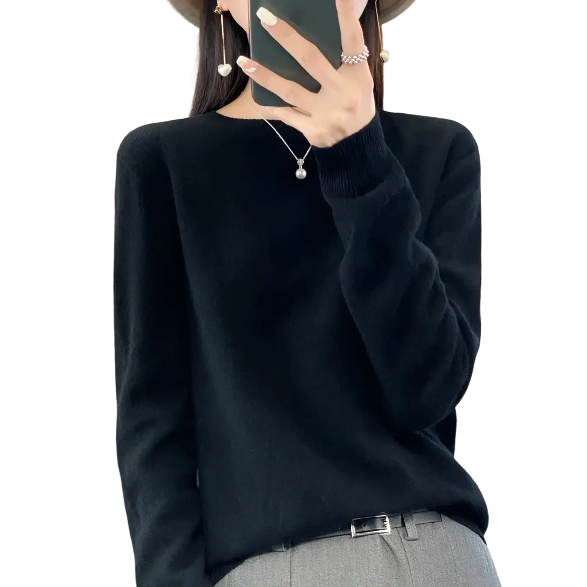 Black long-sleeved merino wool women sweater with round neckline and ribbed cuffs o neck pullover top