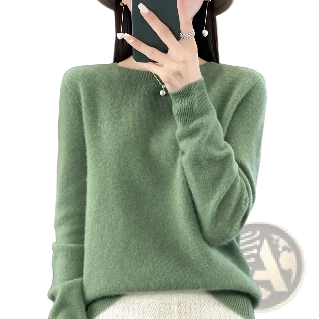 Soft moss green merino wool women sweater o neck pullover top with ribbed cuffs and hem in cashmere blend