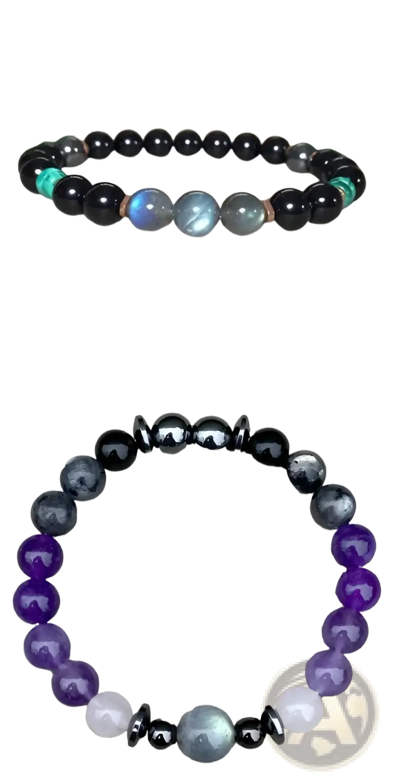 A natural amethyst and magnetic stone beaded unisex bracelet with black, purple, and iridescent blue-green stones