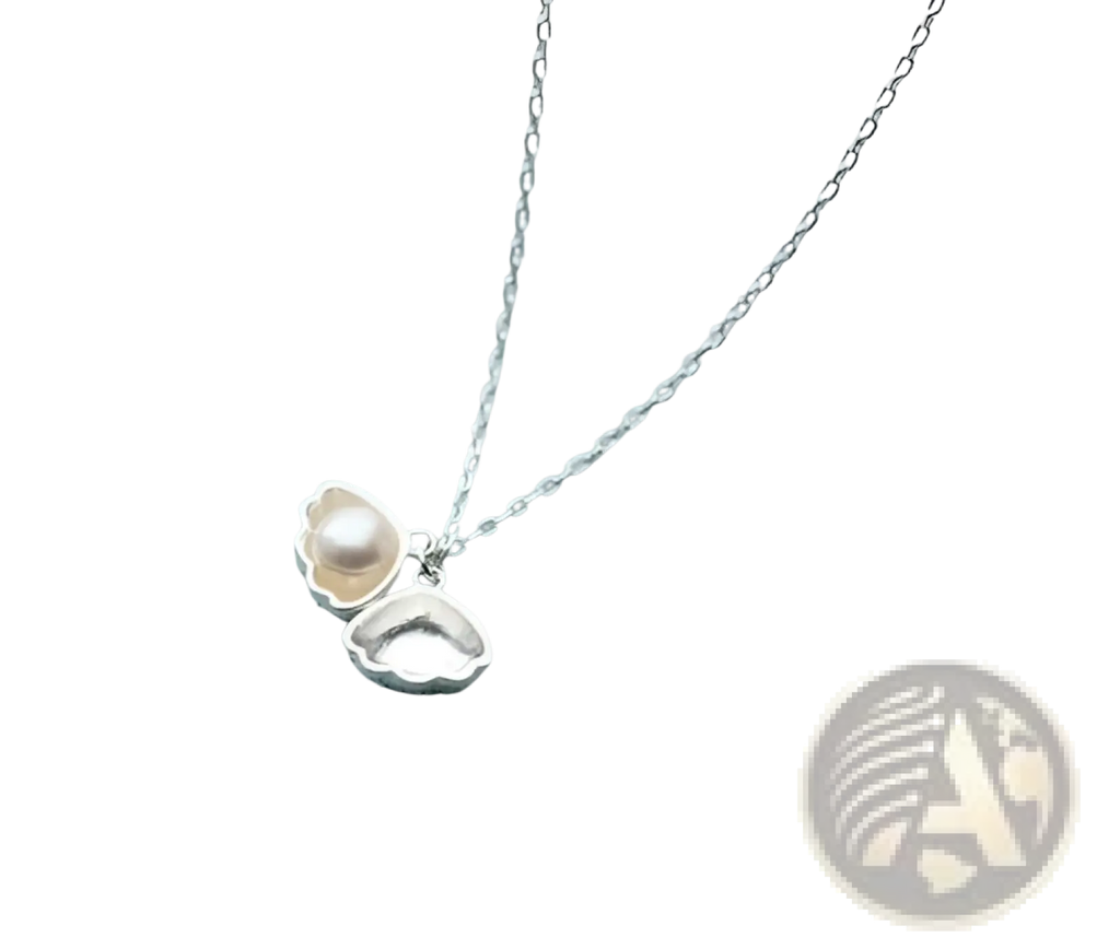 Personalized s925 silver shell pendant necklace with a single pearl nestled inside the open silver seashell