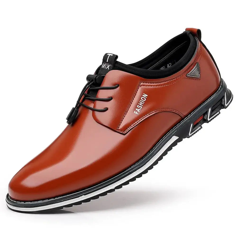 Men’s plus size brown leather lace up casual shoe with black laces and white rubber sole