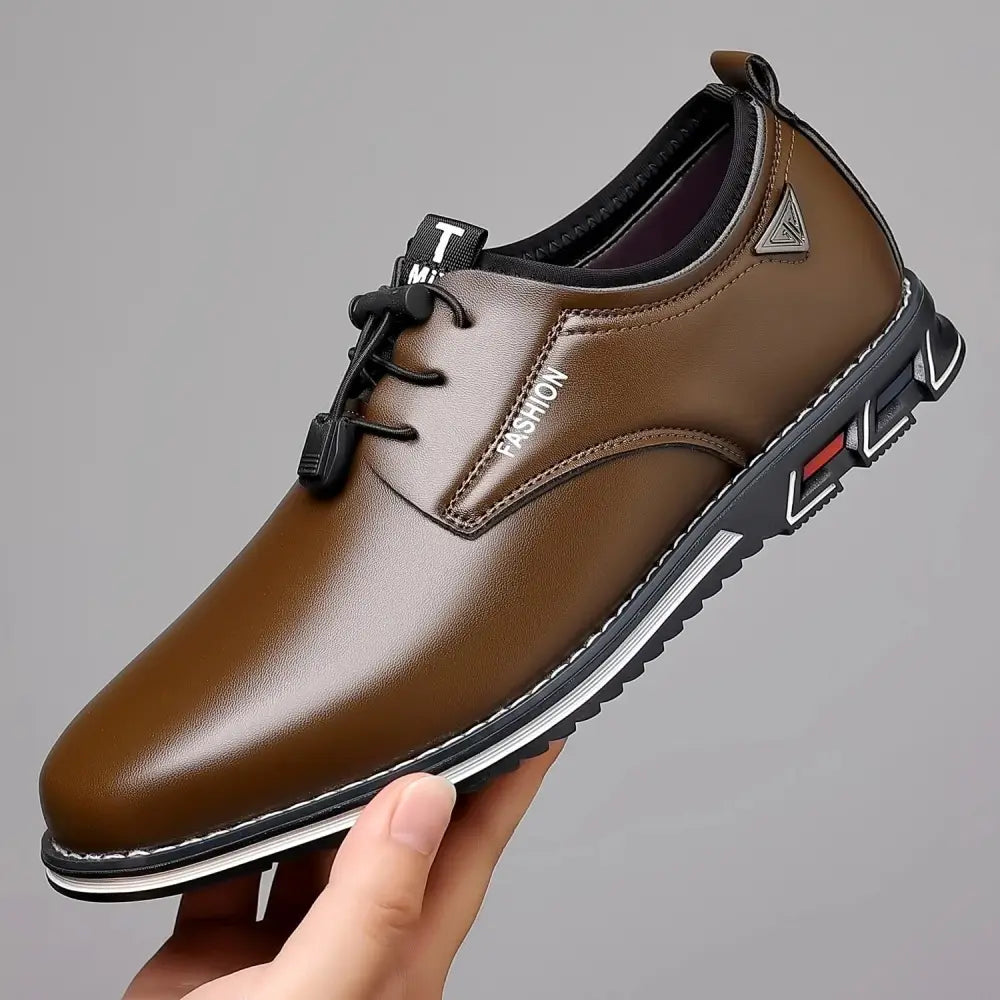 Men’s plus size brown leather lace up casual shoe with black laces and white rubber sole