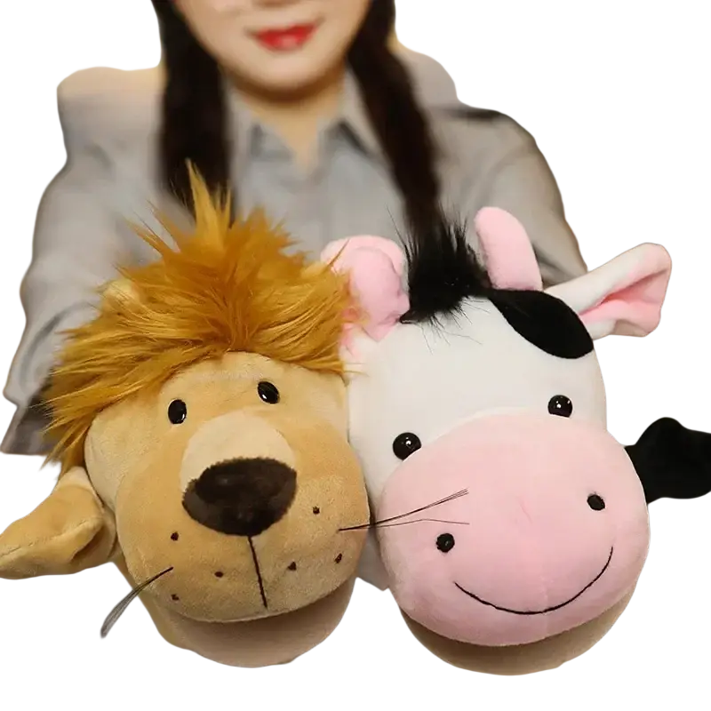 Soft plush lion and cow hand finger puppets with fluffy mane and embroidered eyes for educational baby toys
