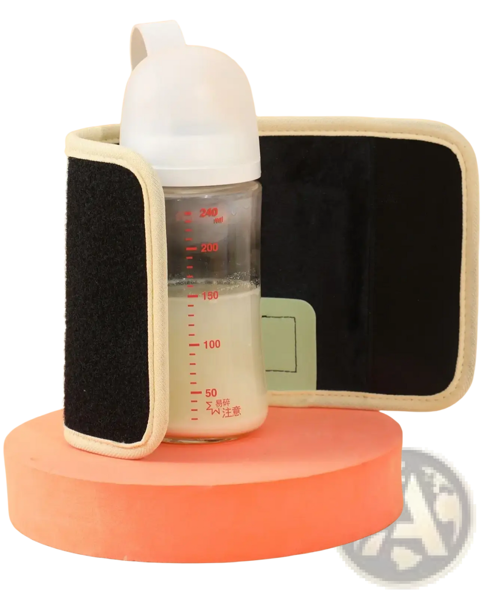 Portable usb baby bottle warmer with clear glass bottle white nipple handle in black and beige insulated sleeve