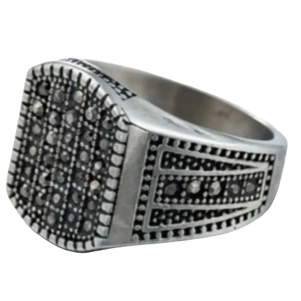 Silver-toned retro heren ring with rectangular face, geometric patterns, and dark stones in stainless steel vintage Persian style