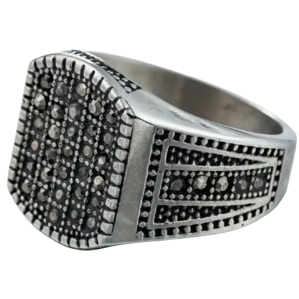Silver-toned stainless steel retro heren ring with rectangular engraved face and dark stones heren ring persian design