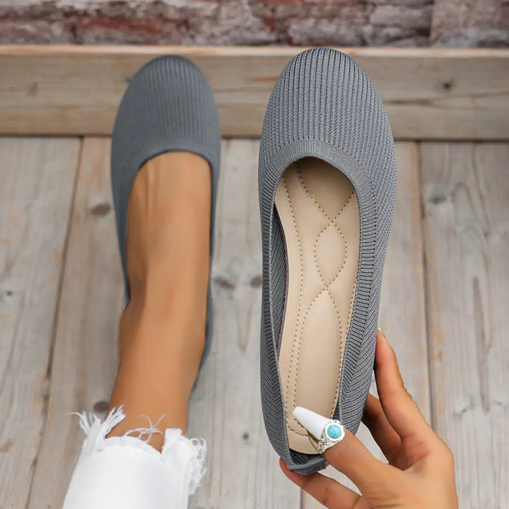 Women’s round toe comfortable knit mesh slip on flats in gray ribbed knit with soft beige insole