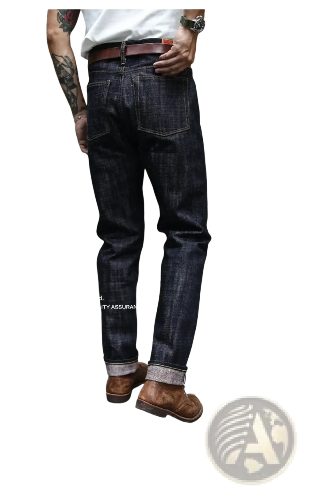 Dark indigo saucezhan fire selvedge tapered raw denim jeans with classic five-pocket design and rolled cuffs