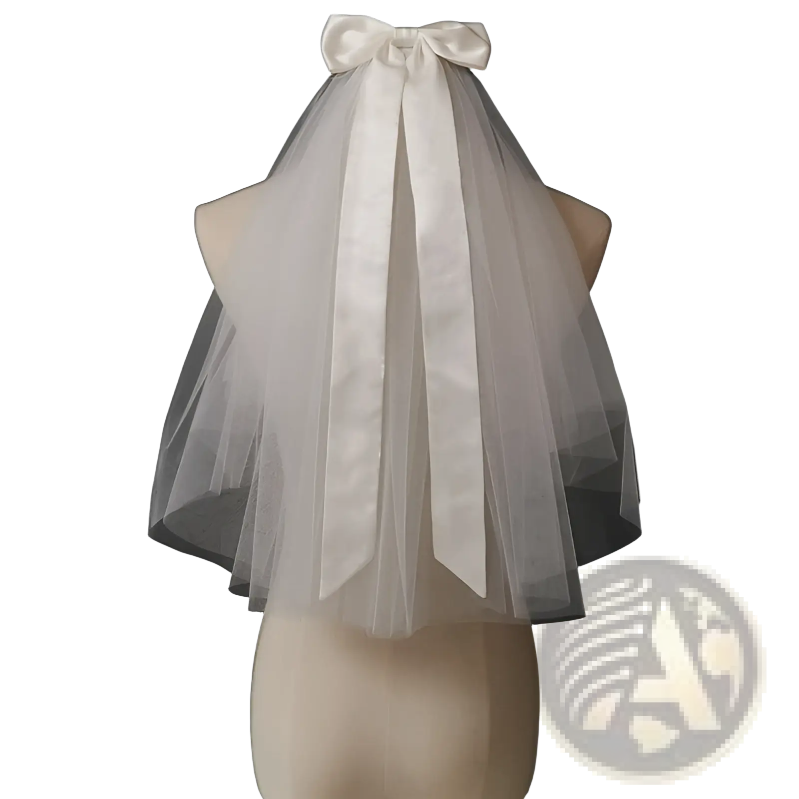 Short bridal veil in delicate white tulle with satin bow and silver hair comb for wedding use