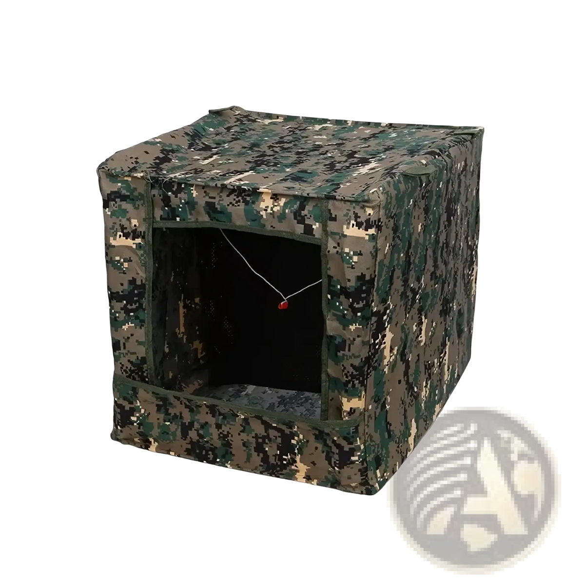 Camouflage-patterned fabric slingshot target box 40cm with dark interior and red pendant hanging inside
