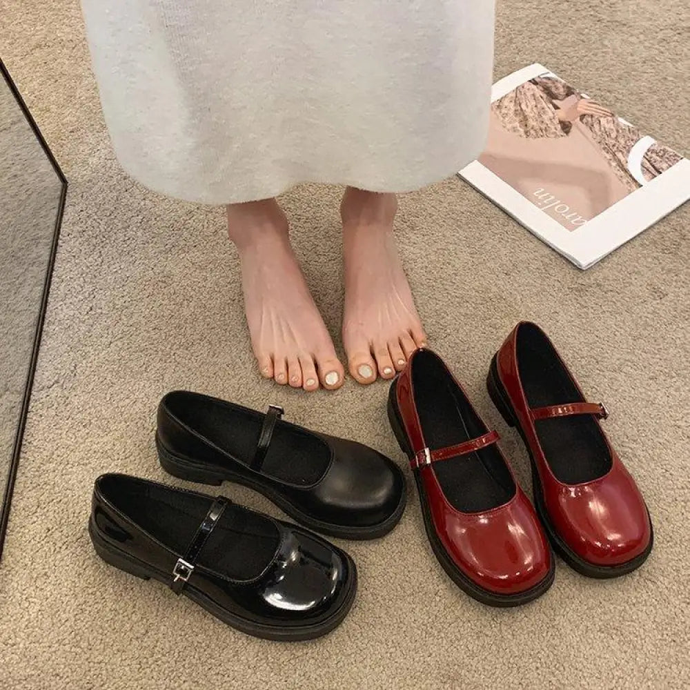 Black and red patent leather women’s French vintage Mary Jane flats with square toe and thick sole