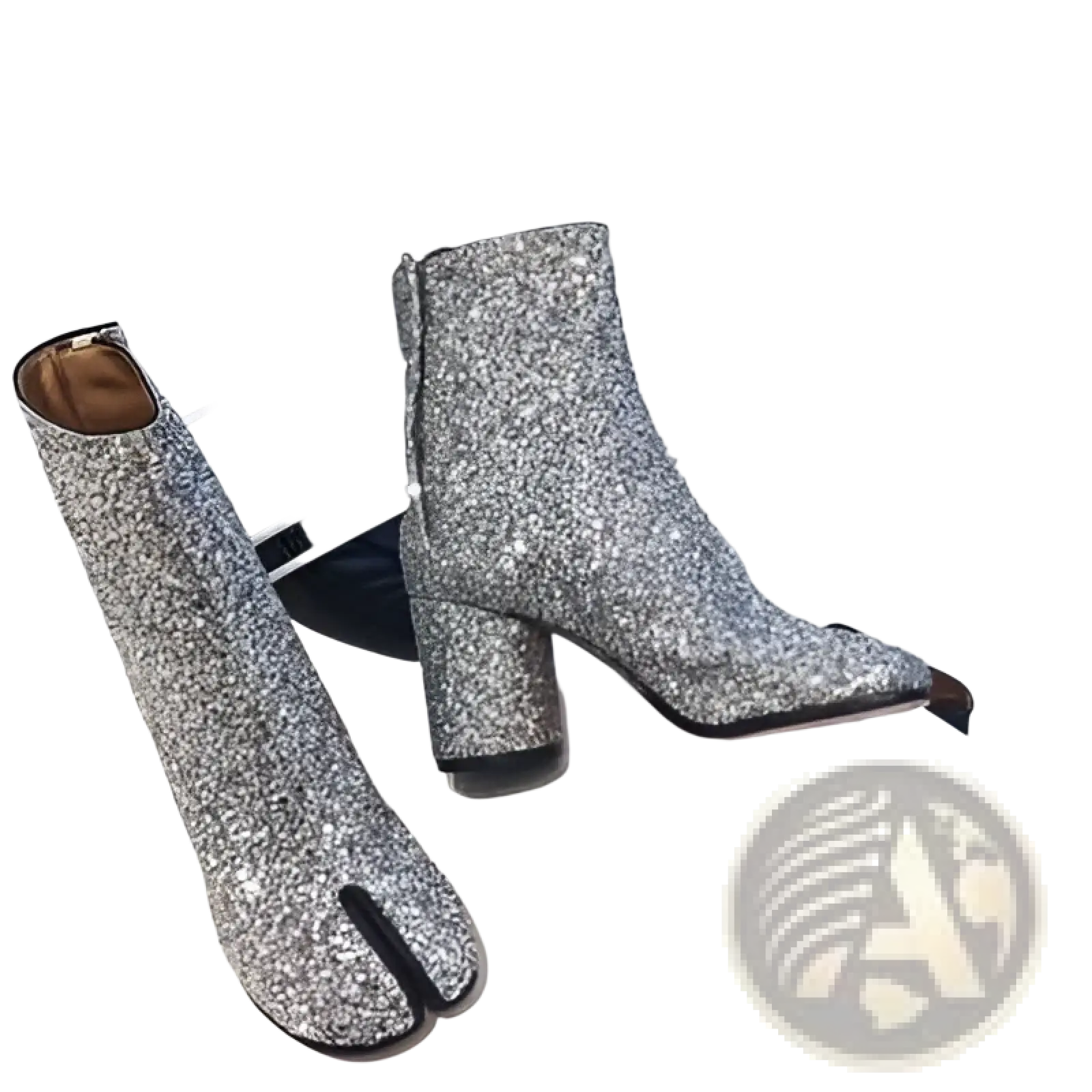 Silver glittery leather split toe tabi ankle boot with chunky heel and toe separating design