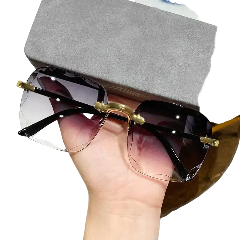 Square gradient sunglasses for women feature stylish gradient-tinted lenses with a sleek black frame and gold-tone accents
