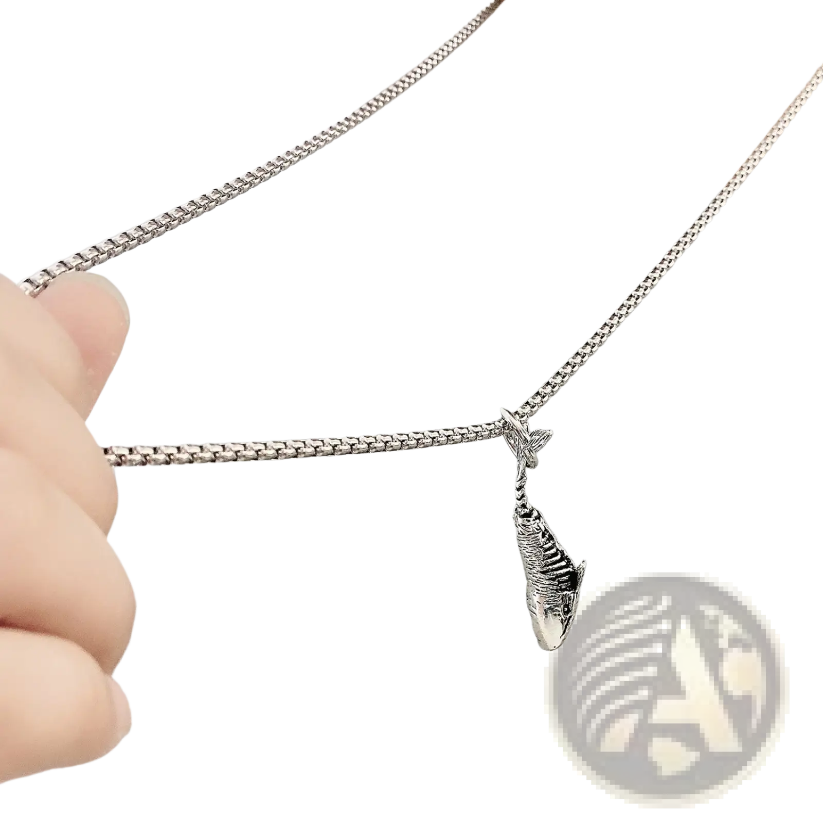 Silver shark pendant necklace with textured chain made of titanium steel for hip hop style accessories