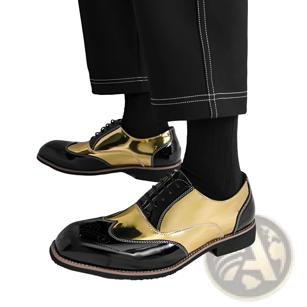 Two-tone men’s patent leather brogue oxford shoes in black and gold with a polished finish