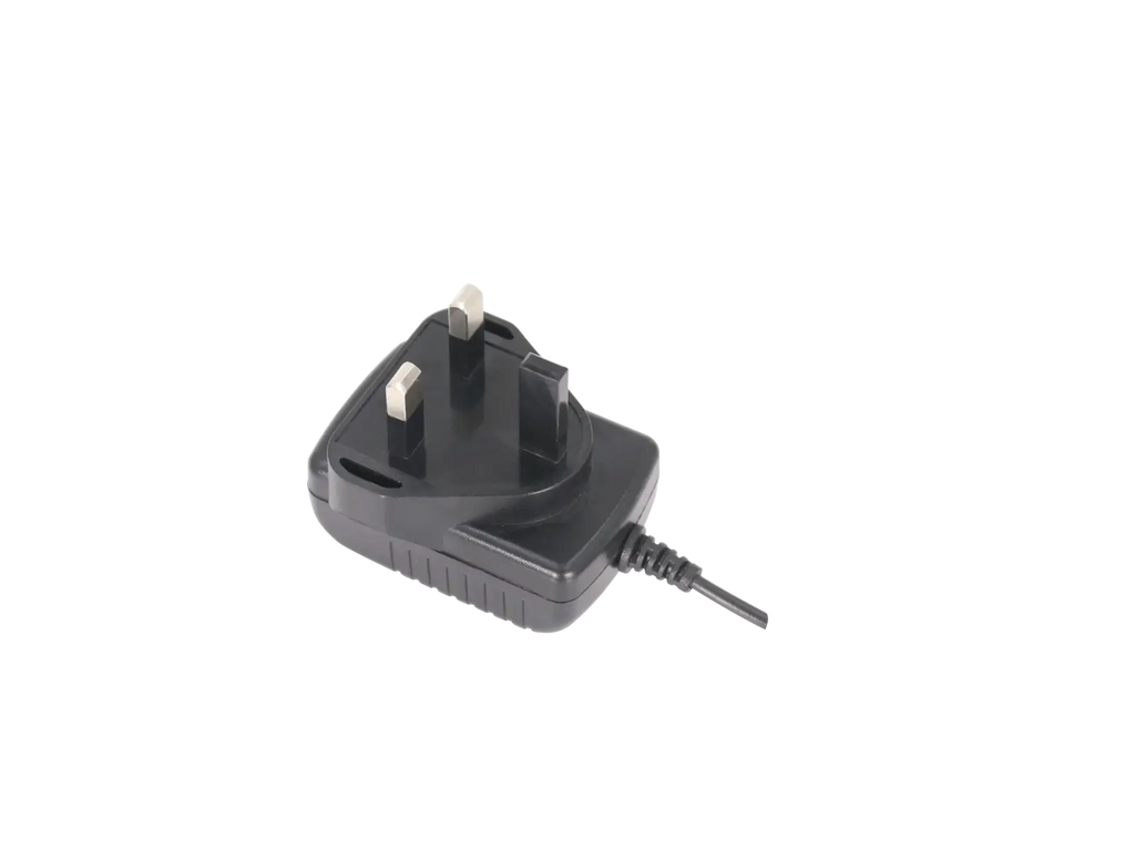 Black plastic uv-5r desktop charger with uk three-prong plug and coiled cable for baofeng walkie talkie