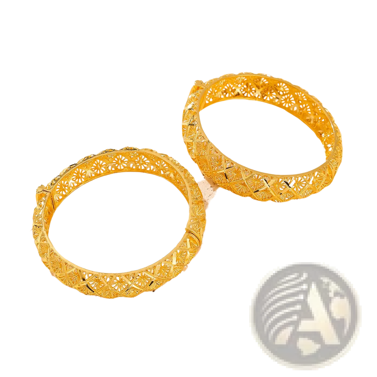 Vintage 18k gold plated filigree four leaf clover bangle with intricate floral and geometric patterns in shiny gold